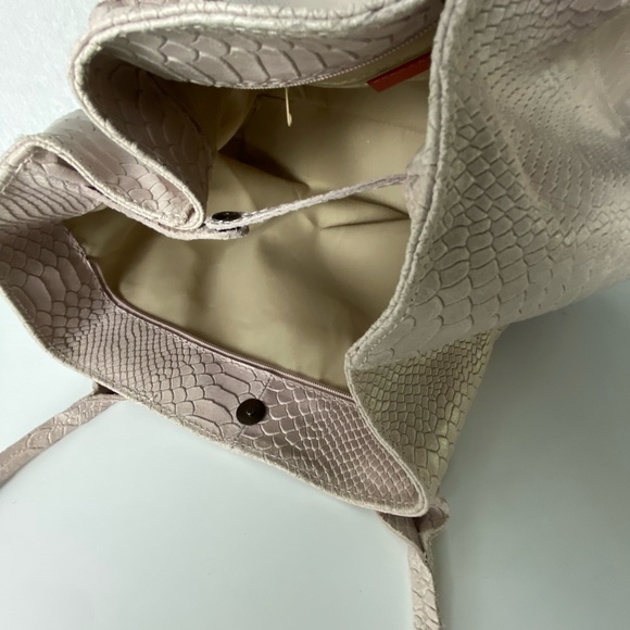 Faux Snakeskin Leather Adjustable Tote - Picture 9 of 13